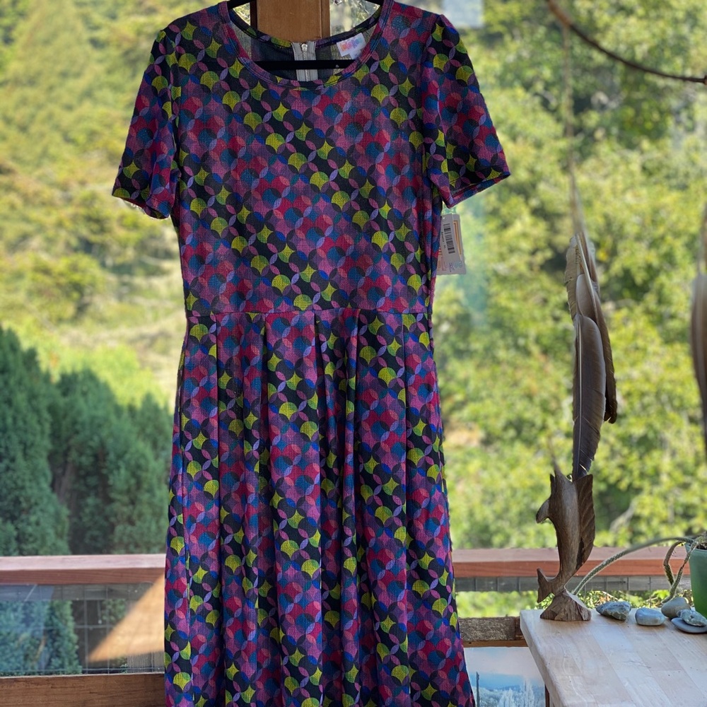 Lularoe Amelia Dress ($BUNDLE AND SAVE$)